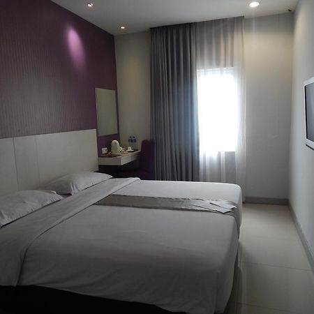 Vio Surapati Bandung Hotel Екстериор снимка