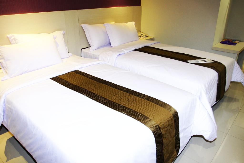 Vio Surapati Bandung Hotel Екстериор снимка